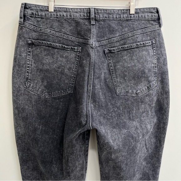 Old Navy Higher High-Rise O.G. Straight Leg Black-Wash Jeans Size 18 - Picture 5 of 10